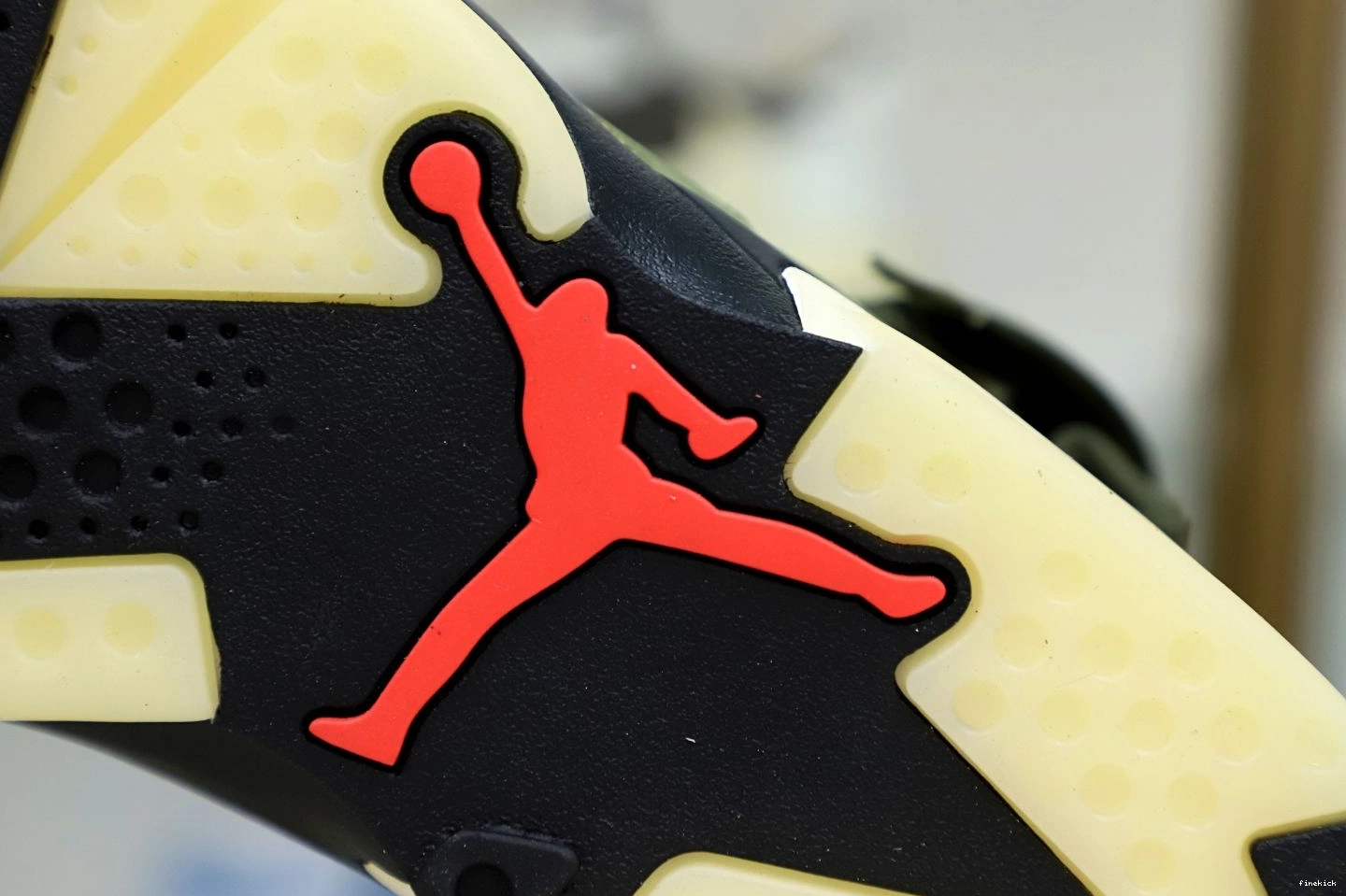 X RETRO SCOTT AIR JORDAN 'OLIVE' TRAVIS 6 0901